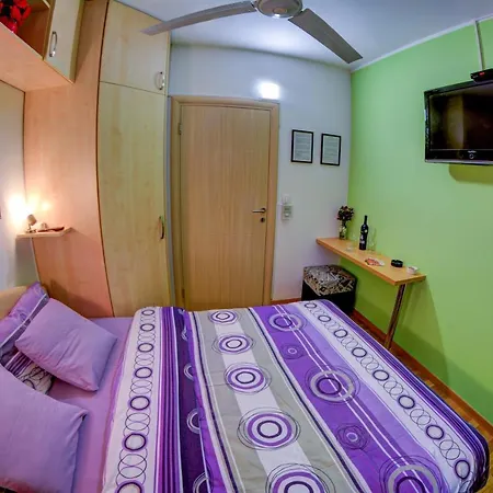 Rooms And Apartments S Belgrad Exterior foto