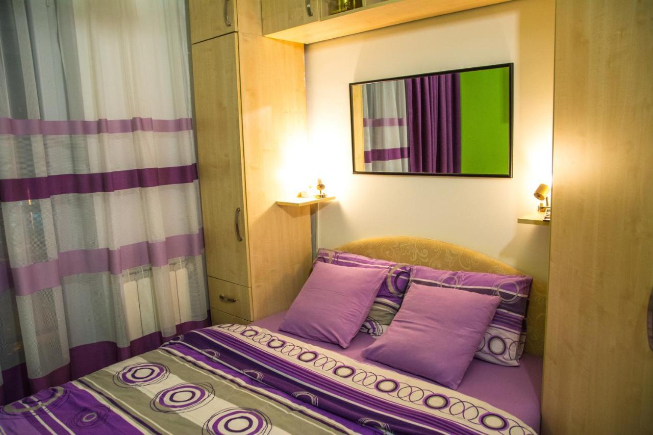 Hostel And S
